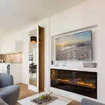 Quartier Am Kurpark App 11 Gartenhaus Апартаменты *