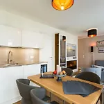 Quartier Am Kurpark App 11 Gartenhaus Апартаменты *